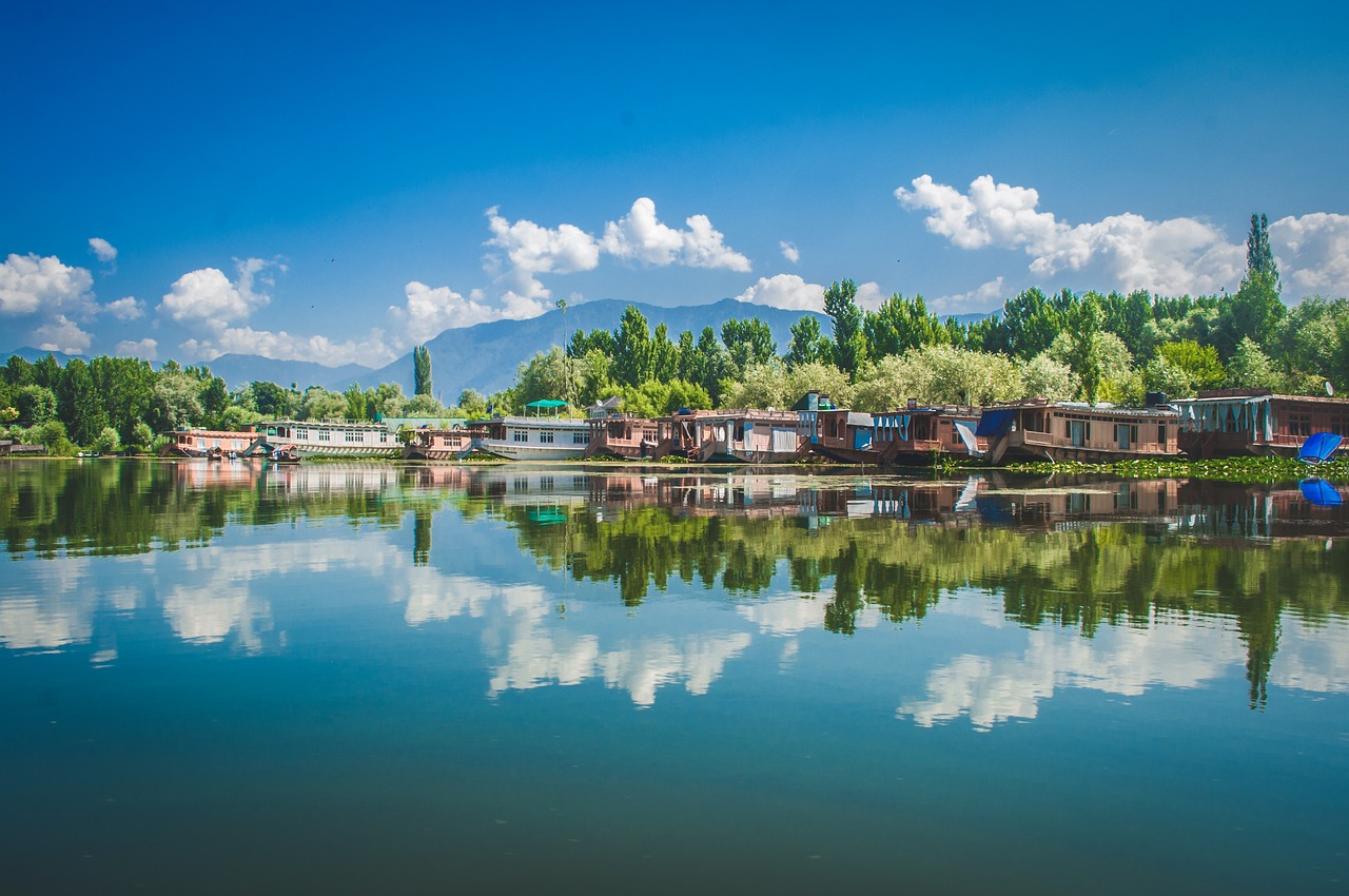 Kashmir Trip Plan: A 8 Days Itinerary for Beginners