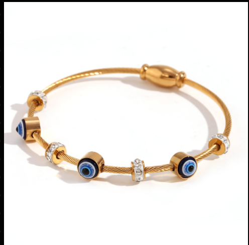 Styling Gold-Plated Jewelry for Pakistani Occasions